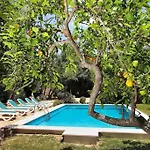 Lovely Mallorquin In By Renthousing Villa