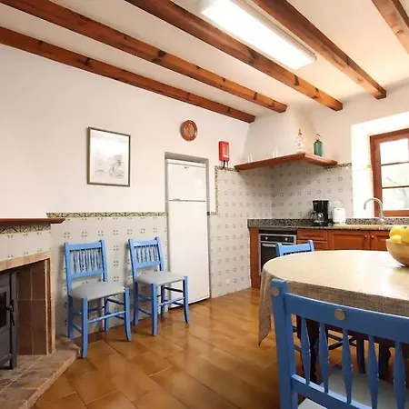 Lovely Mallorquin In By Renthousing