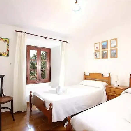 Lovely Mallorquin In By Renthousing