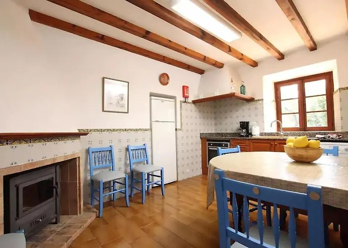 Lovely Mallorquin In By Renthousing