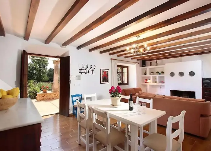 Lovely Mallorquin In By Renthousing