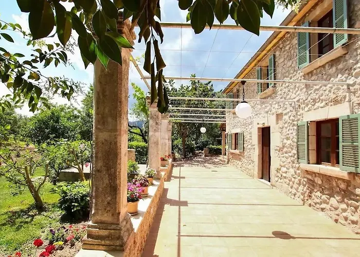 Villa Lovely Mallorquin In By Renthousing