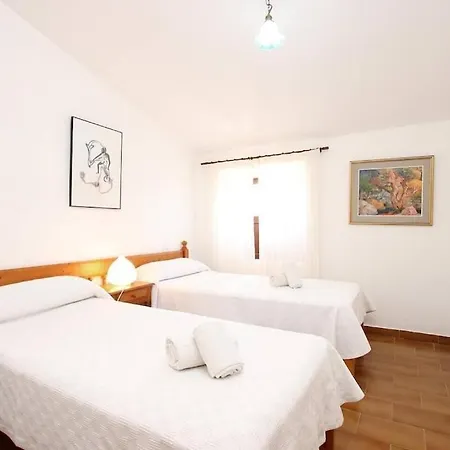 Lovely Mallorquin In By Renthousing * פוינסה