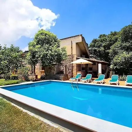 Lovely Mallorquin In By Renthousing فيلة