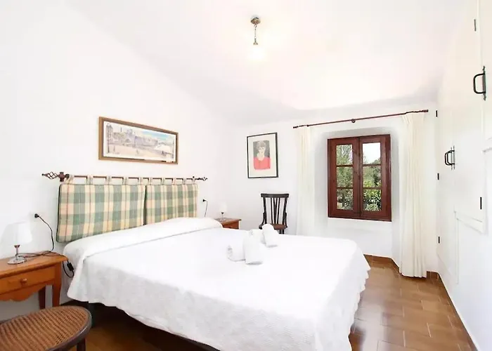 Villa Lovely Mallorquin In By Renthousing