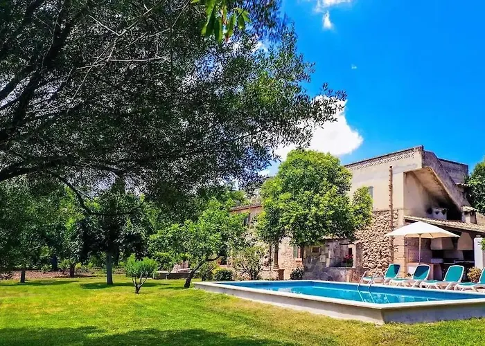 Lovely Mallorquin In By Renthousing